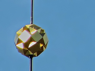 Berlin - Breitscheidplatz - Leuchtball über der Gedächtniskirche
