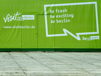 Berlin - Werbung an der Siegessäule