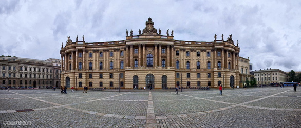 Berlin - Bebelplatz - HU Juristische Fakultät